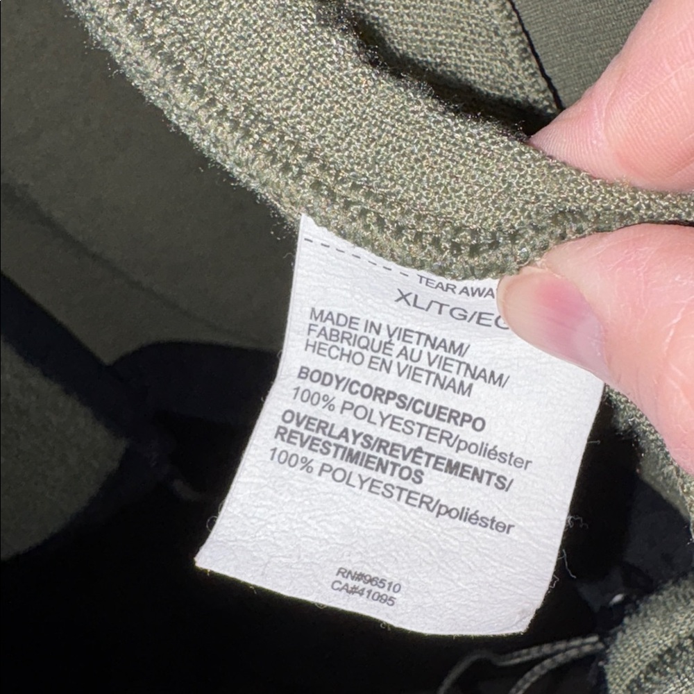 🗻Under Armour Mission Boucle Loose Fit Sherpa Vest. XL - Picture 9 of 14